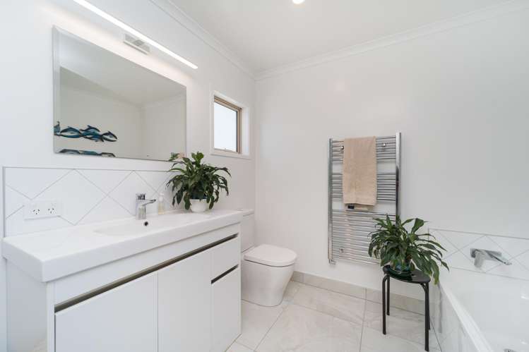 6 Silkwood Place Fitzherbert_22