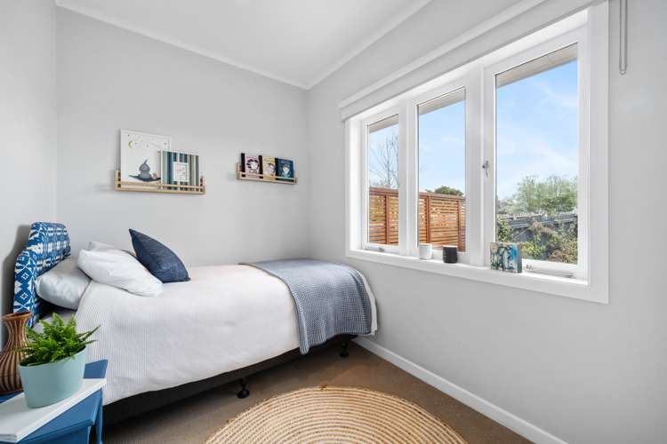 20 Bradbury Road Botany Downs_17