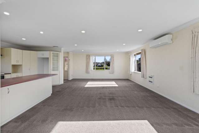 28 Oaklands Drive 11373_3