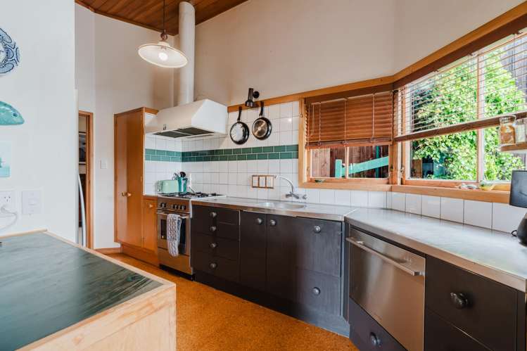 134 Lake Crescent Hamilton Lake_8