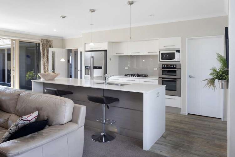 16 Torrey Pines Waimairi Beach_8