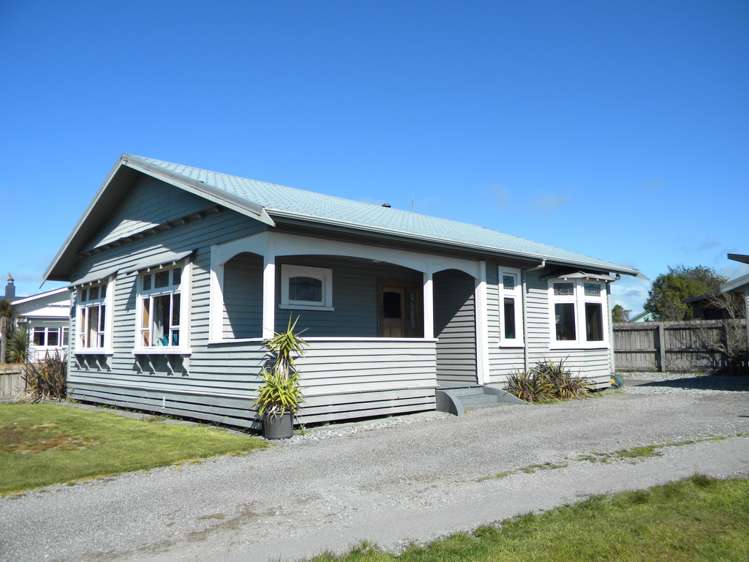 147 Weld Street Hokitika_15