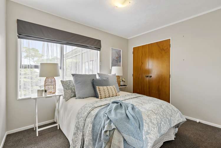 8 Coubray Place Botany Downs_9
