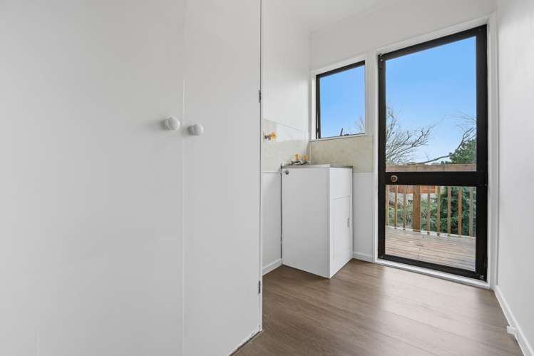 2/8 Sunnyfield Crescent Glenfield_10
