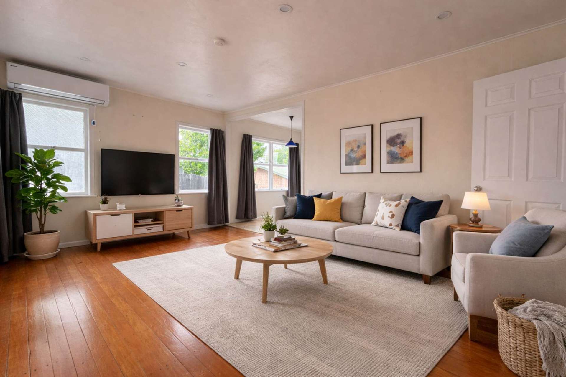 1/8 Quiet Street Te Atatu South_0