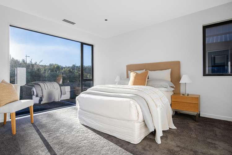 15 Humenga Place Long Bay_24