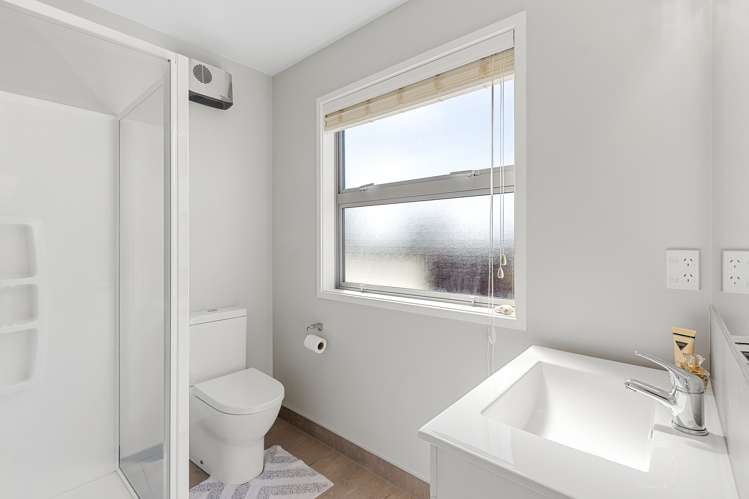 126 Rocking Horse Road Southshore_12