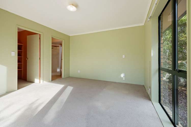 728 Pakura Street_5