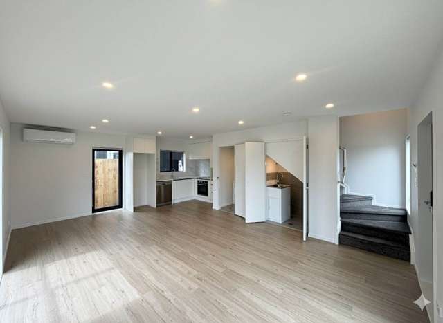 2/46 Dale Crescent Pakuranga_1