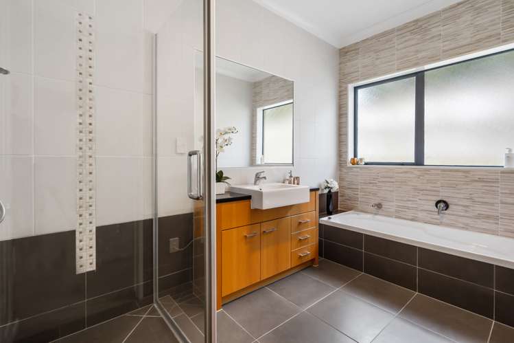 33 Pine Harbour Parade Beachlands_12