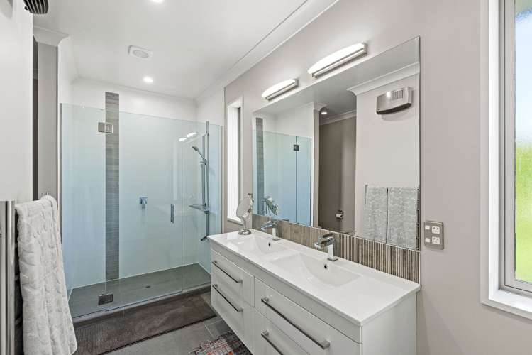 144 Hussey Road Northwood_18