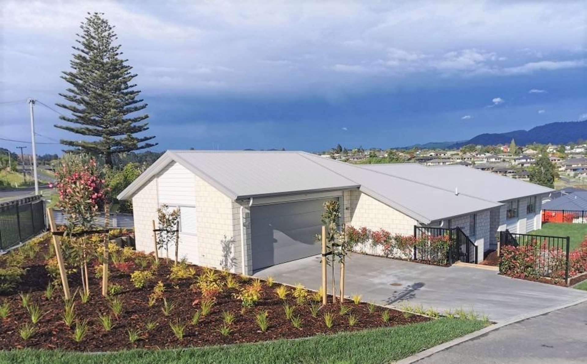 1 Lomay Place 11555_0