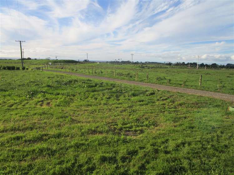 7506 South Road Okato_4