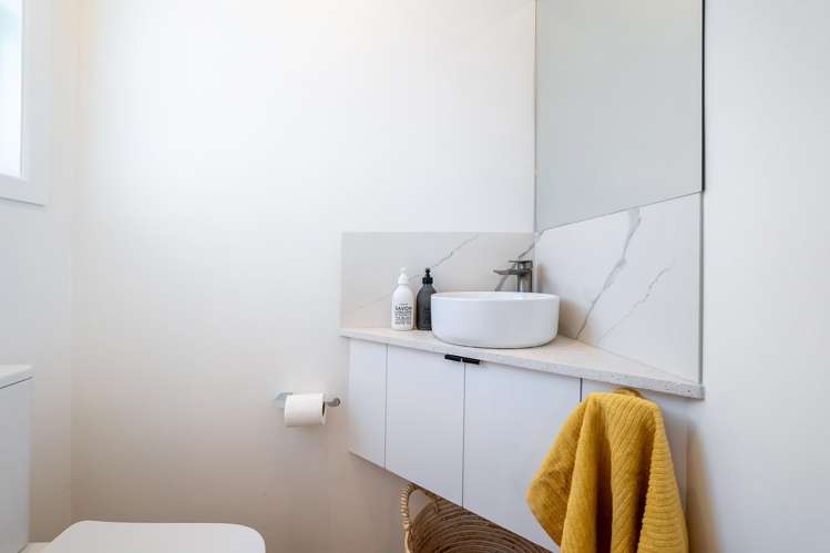 30A Lyttelton Avenue Forrest Hill_10