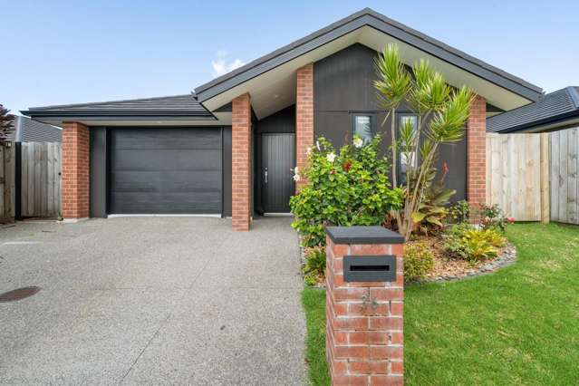Cozy family home on Komata Crescent