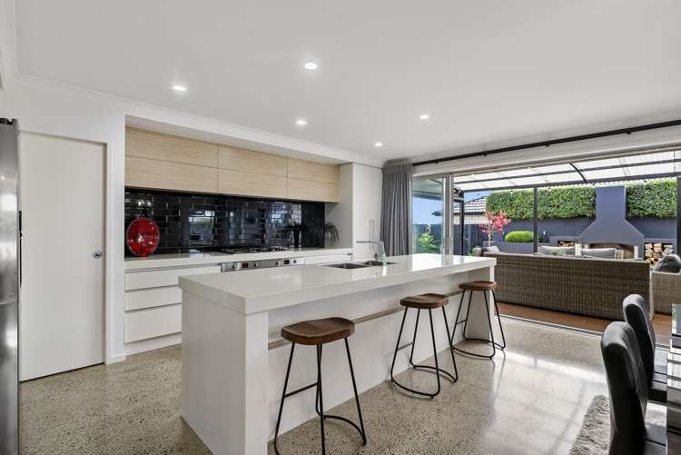 189 Rowesdale Drive_0