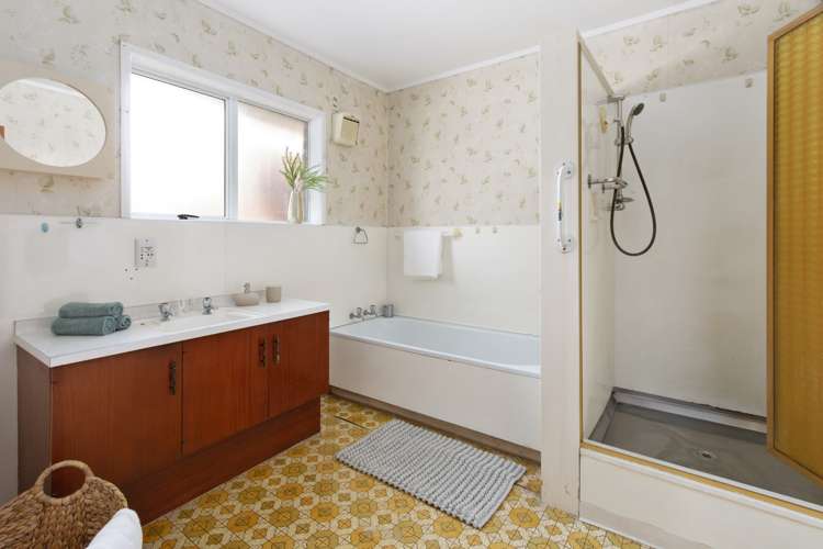 1/5 Ryburn Road Mount Wellington_13