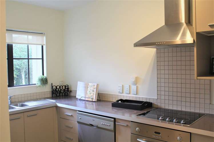 K 11/41 The Avenue_5