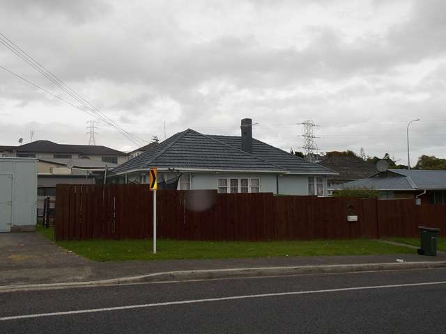 690 Richardson Road Mount Roskill_1