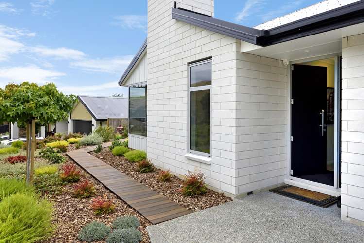 71 Sunningdale Drive Stoke_4