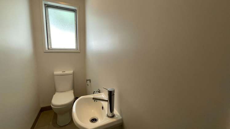 80 Waldorf Crescent Orewa_15