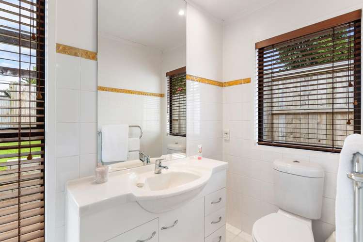 36 Butley Drive Farm Cove_13