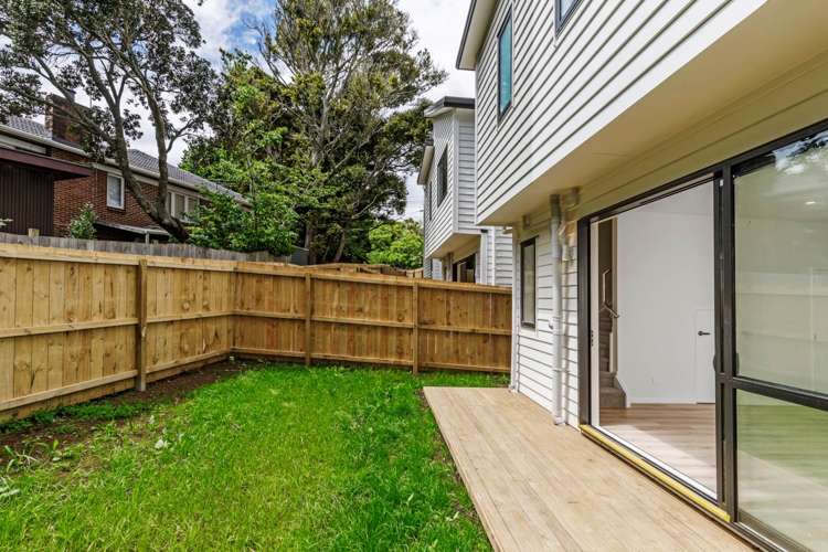 3/58 Sylvan Crescent Te Atatu South_19