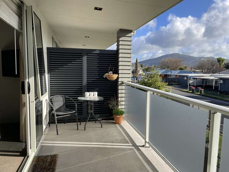 2d Lytton Street Victoria_11