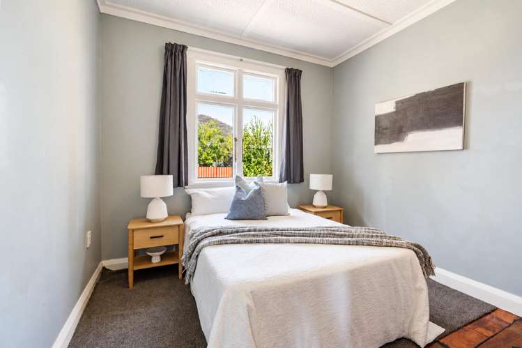 134 Seaview Road Westown_11