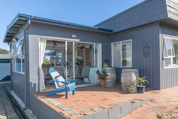 1243 Pouewe Street Kawhia_25