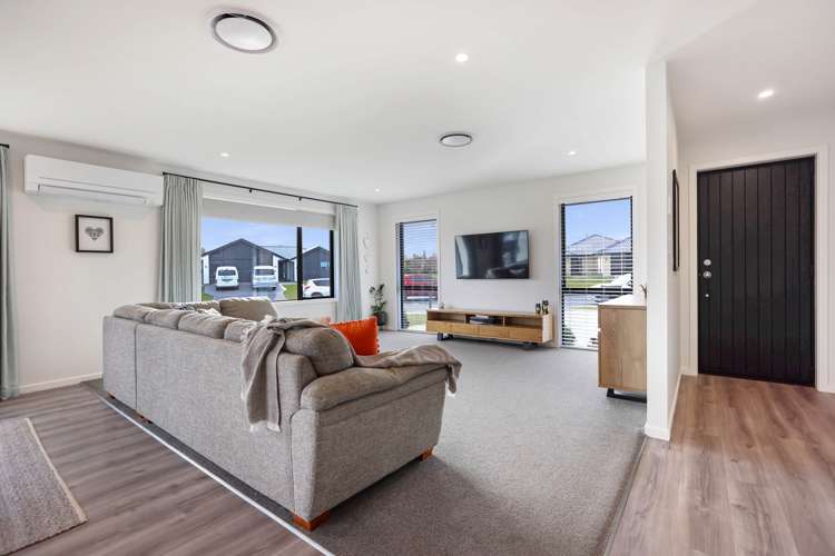 6 Redhaven Rise Netherby_14