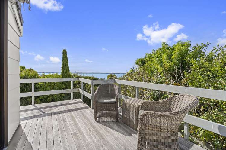 26 Pacific Parade Army Bay_9