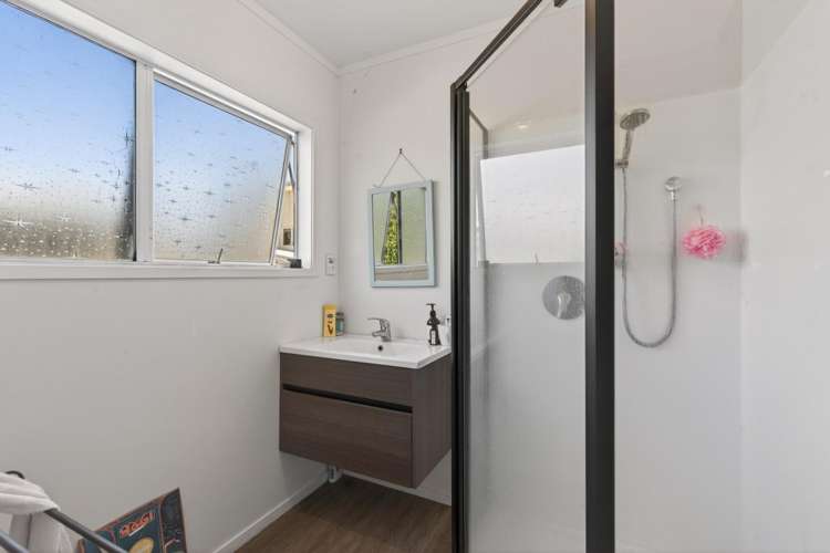21 Jonathon Street Brookfield_9