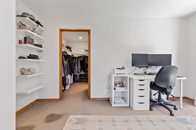 15 Apsley Drive Russley_15