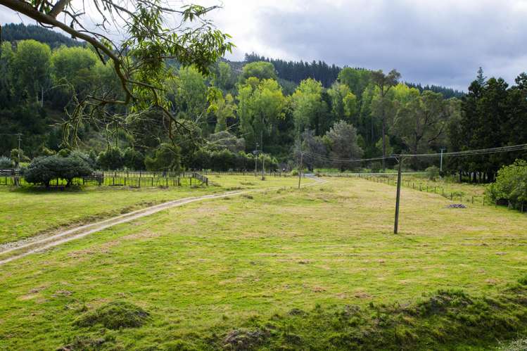 1733 Waingake Road Waingake_21