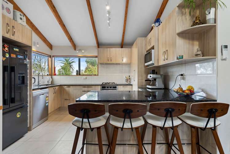 2/63 Raleigh Road Northcote_16