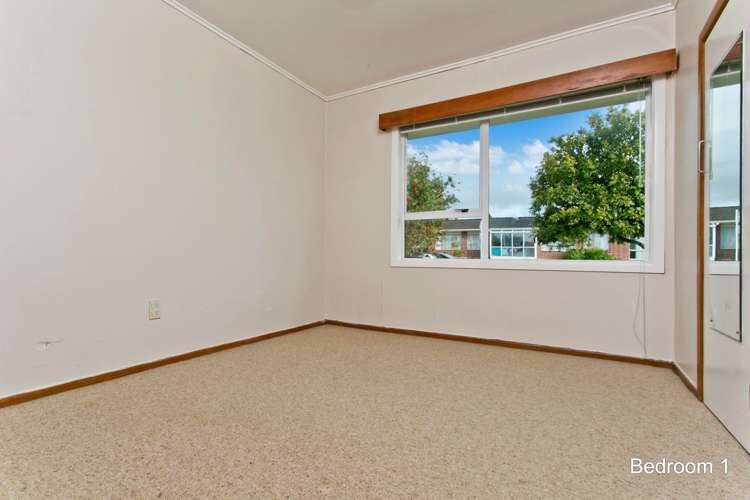 1 Vodanovich Road Te Atatu South_13