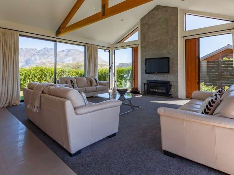 2 Glengarry Court Jacks Point_4