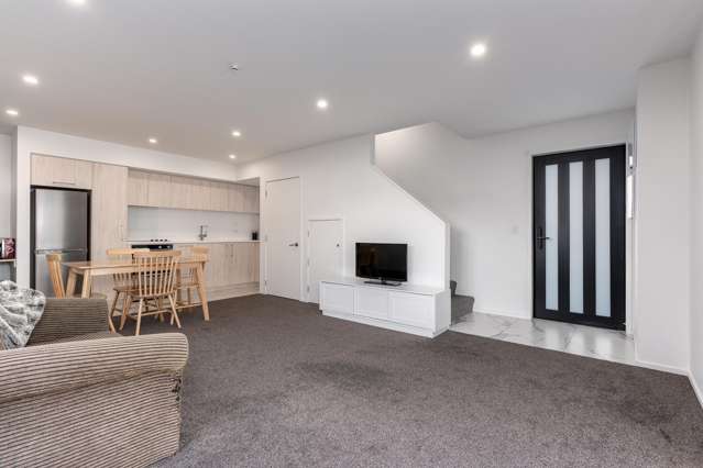 Unit 1/21 Hargest Crescent Sydenham_3