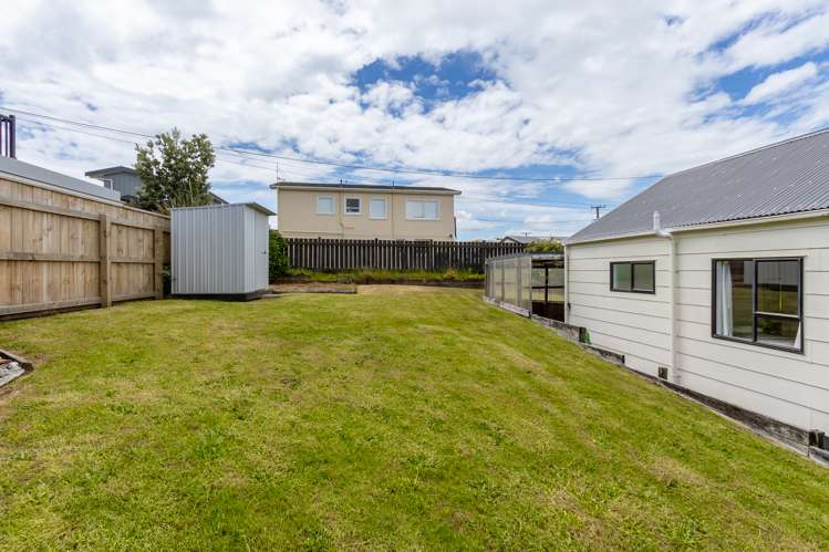 17a Moana Street Otaki Beach_15