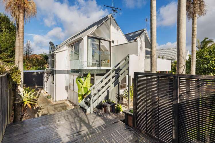 4/8 Springleigh  Avenue_0