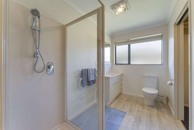 27 Kingsford Drive Stoke_12