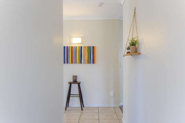 8 Greenway Rise Gulf Harbour_23