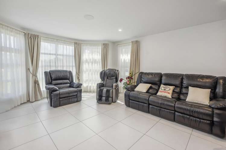 28 Magnolia Rise Waipahihi_6