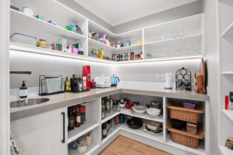 140 Saint James Drive Huntington_16