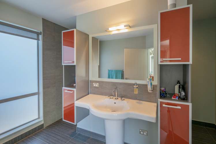 4 Hawk Hill Crescent Cooks Beach_14