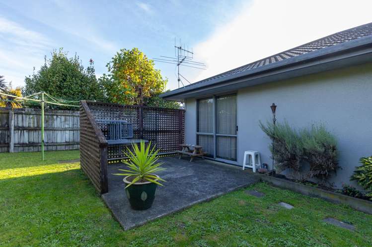 8 Maple Crescent Richmond_13