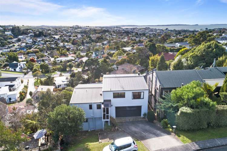 2/4 Danbury Drive Torbay_18