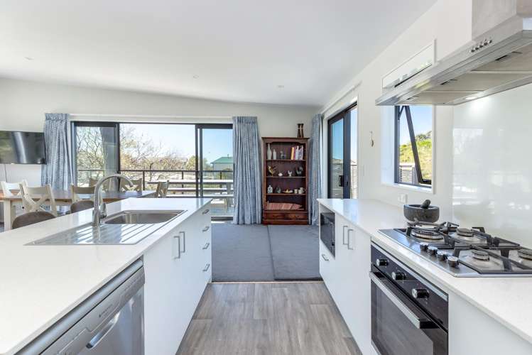 6 Balfour Crescent Castlepoint_4