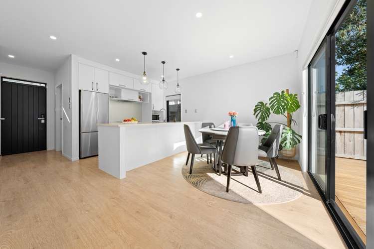 17 Korama Lane New Lynn_7